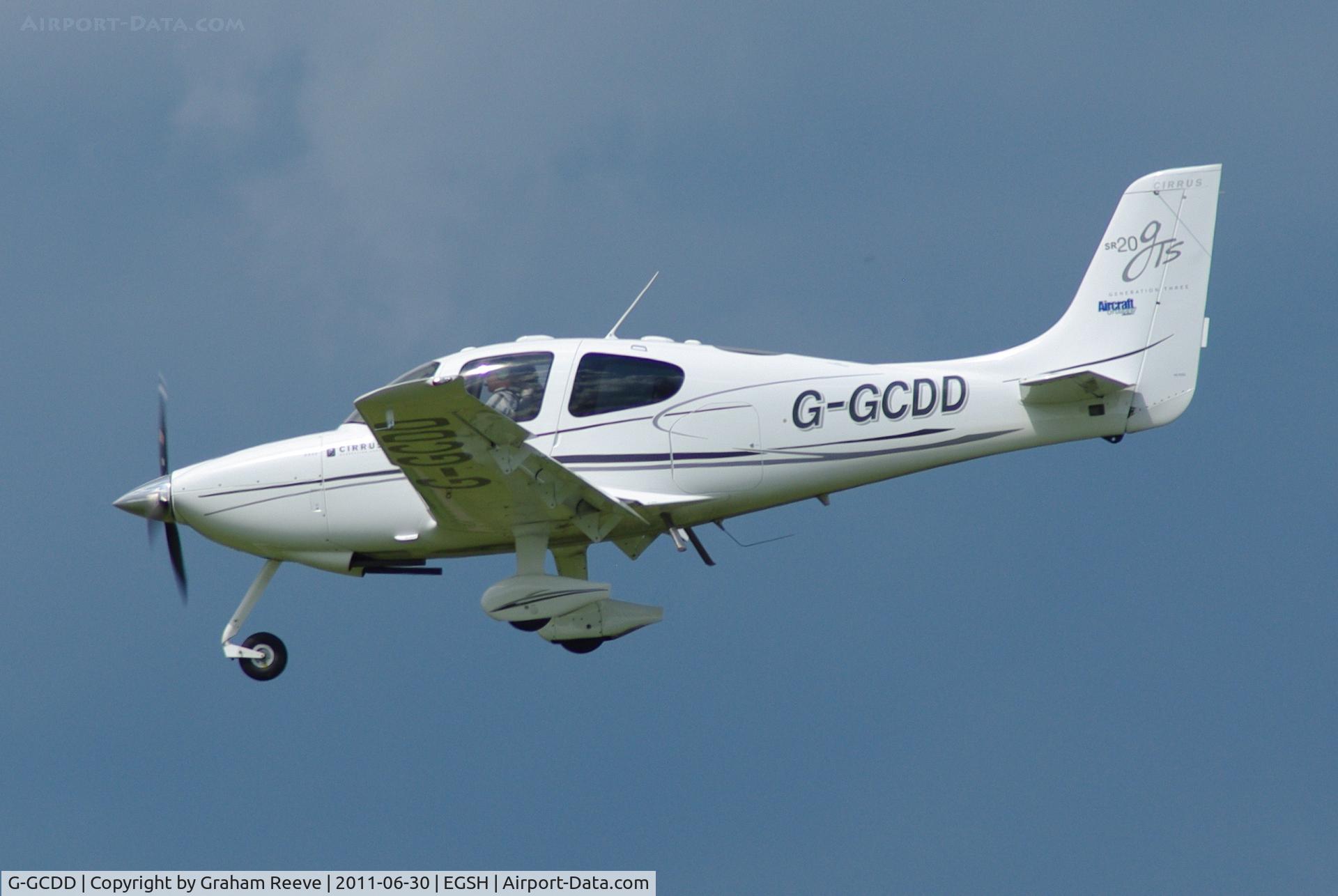 G-GCDD, 2008 Cirrus SR20 GTS G3 C/N 1972, Coming into land.