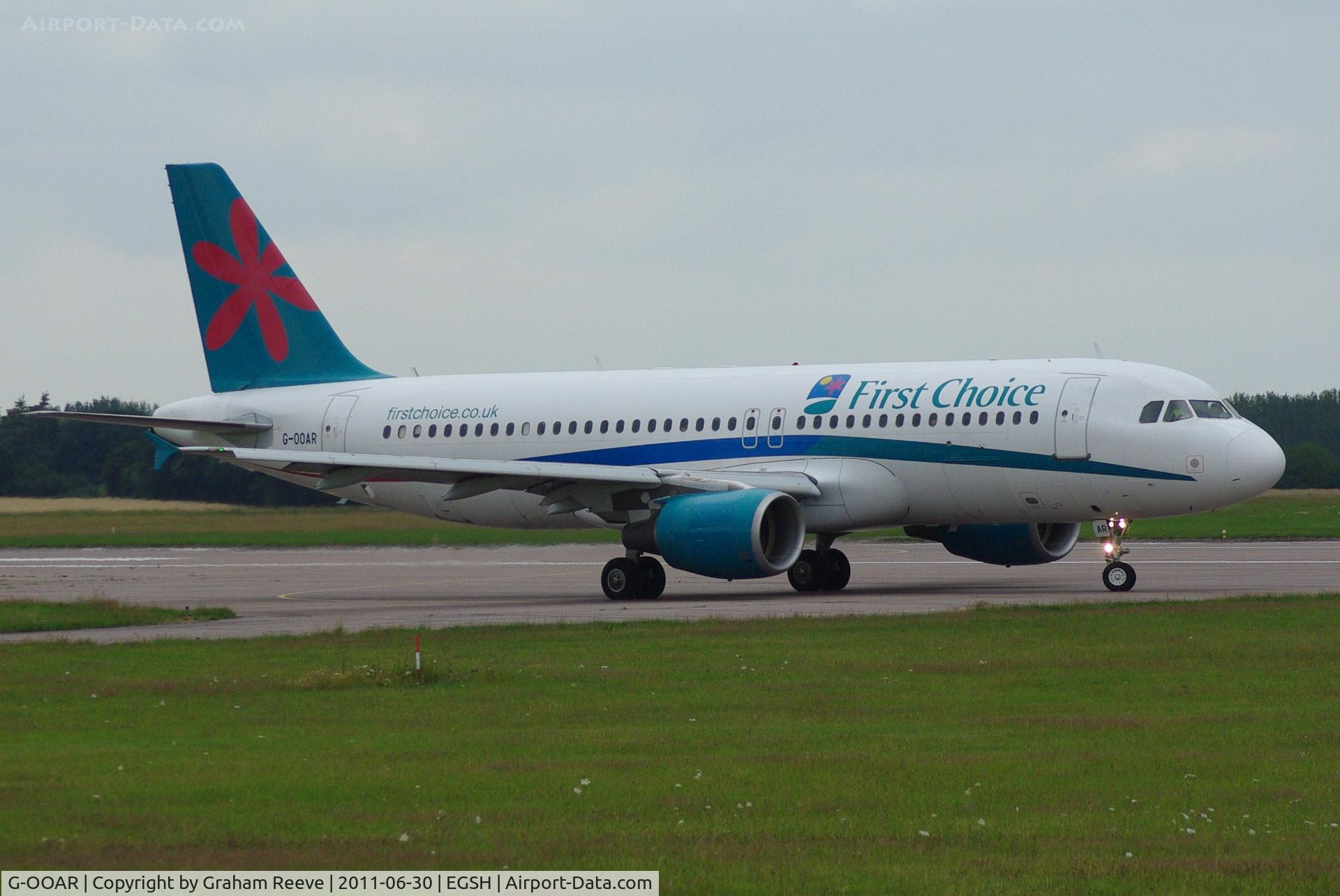 G-OOAR, 2000 Airbus A320-214 C/N 1320, On the runway.