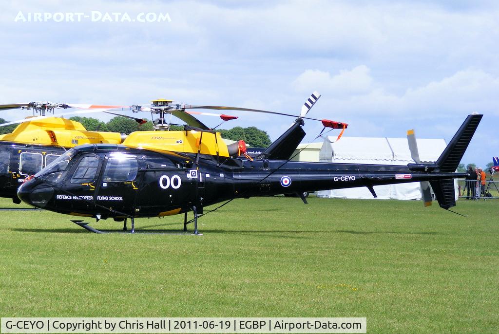 G-CEYO, 1990 Aerospatiale AS-350B2 Squirrel HT1 C/N 2312, on static display at the Cotswold Airshow