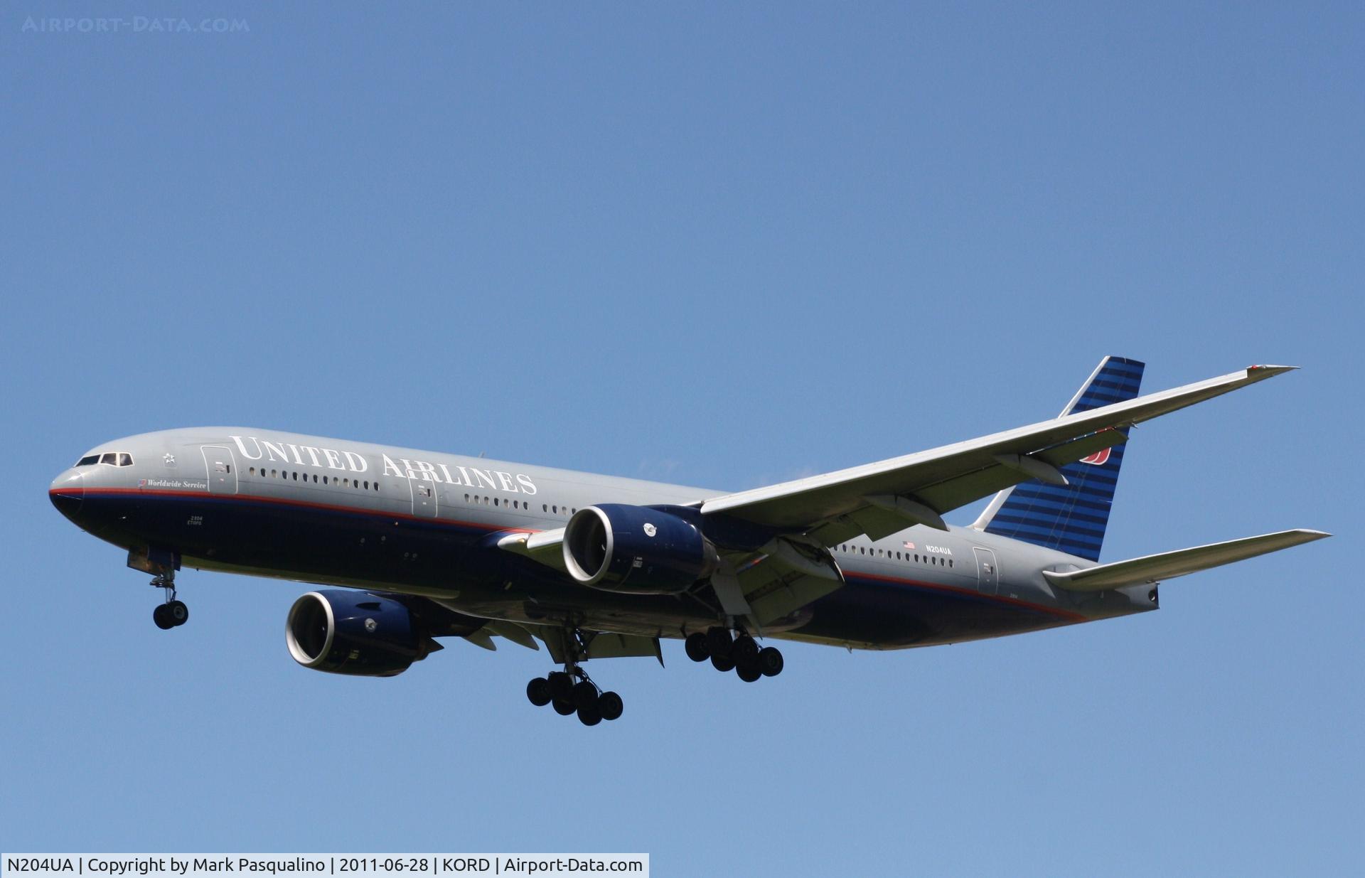 N204UA, 1999 Boeing 777-222/ER C/N 28713, Boeing 777-200