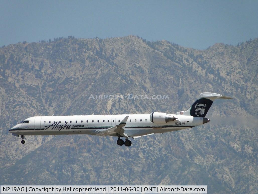 N219AG, 2006 Bombardier CRJ-701 (CL-600-2C10) Regional Jet C/N 10246, On final to runway 26
