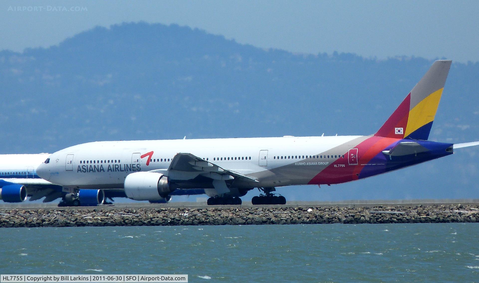 HL7755, 2007 Boeing 777-28E/ER C/N 30861, Preparing for takeoff at SFO.