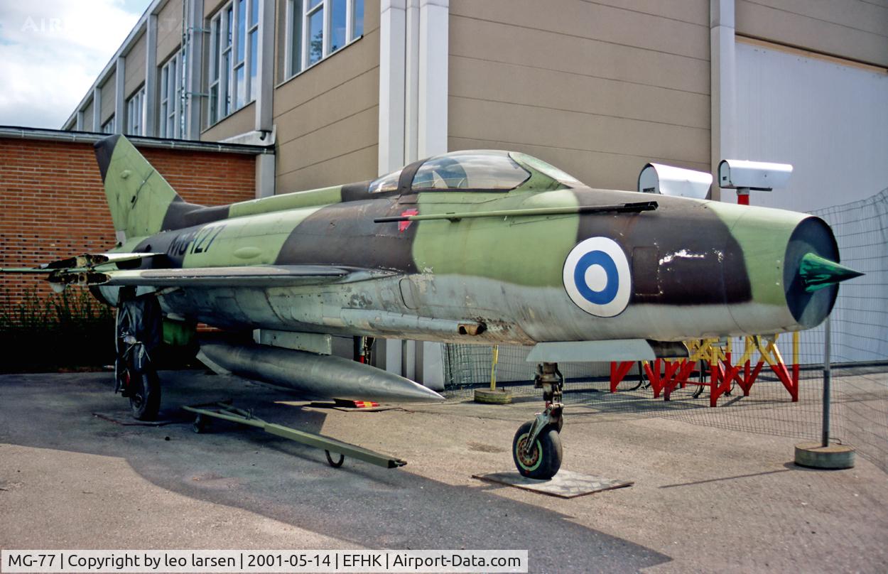 MG-77, Mikoyan-Gurevich MiG-21F-13 C/N 741204, Finlands airmuseum Helsinki 14.5.01