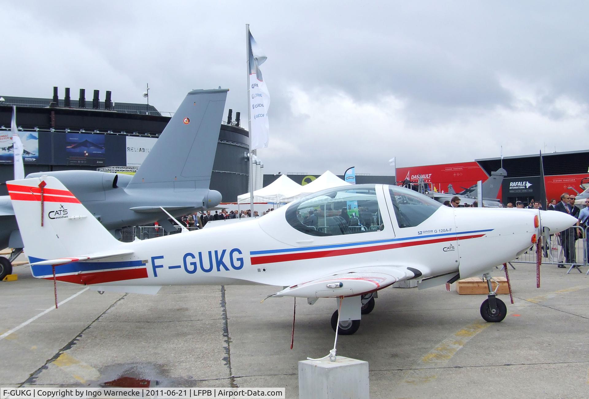 F-GUKG, Grob G-120A-F C/N 85041, Grob G.120A-F at the Aerosalon 2011, Paris