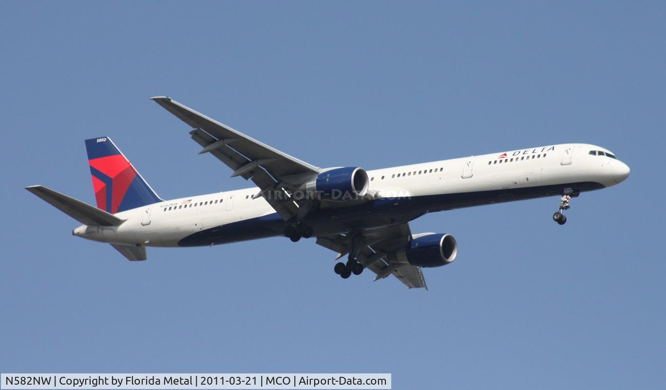 N582NW, 2002 Boeing 757-351 C/N 32981, Delta 757-300