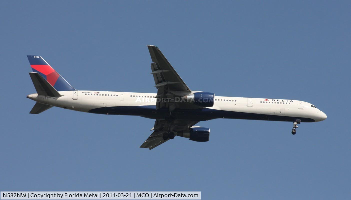 N582NW, 2002 Boeing 757-351 C/N 32981, Delta 757-300