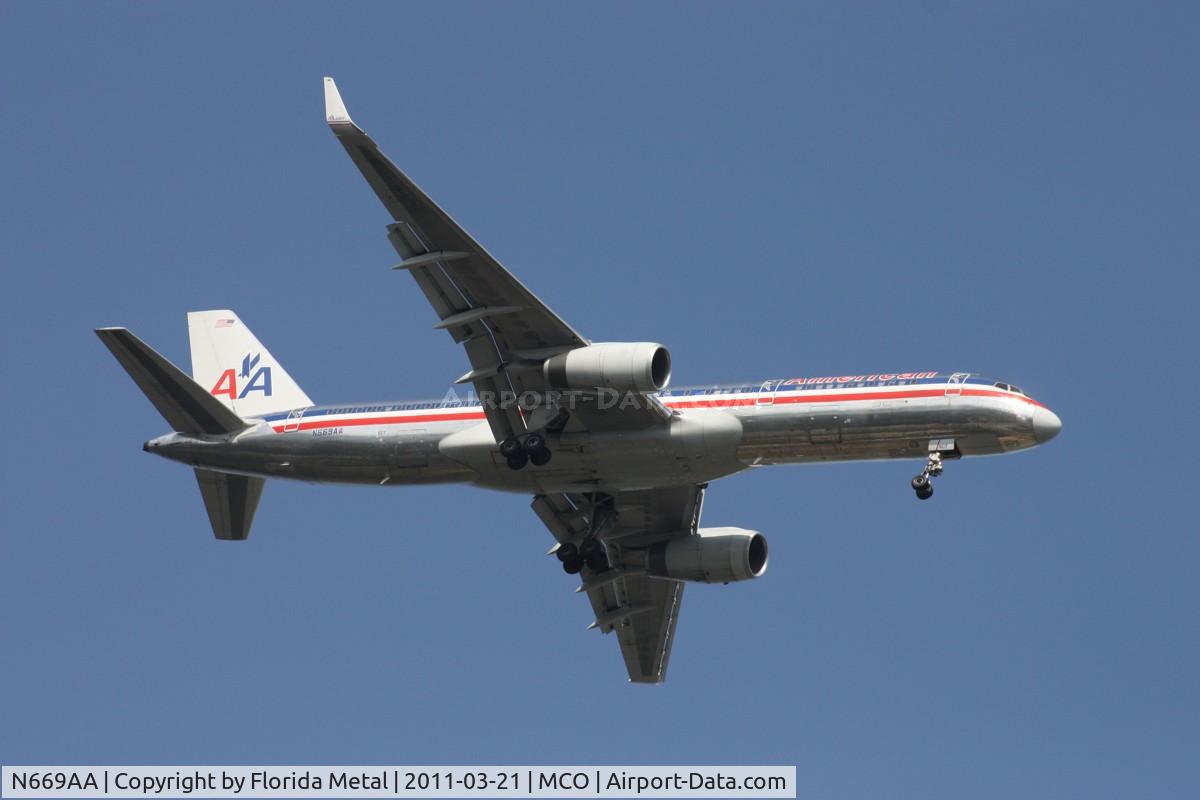N669AA, 1992 Boeing 757-223 C/N 25334, American 757