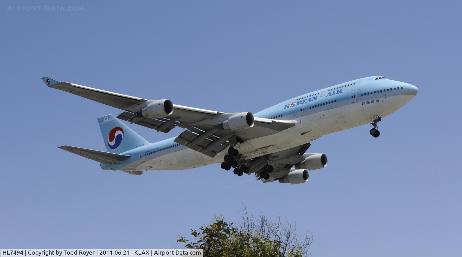 HL7494, Boeing 747-4B5 C/N 27662, Landing at LAX