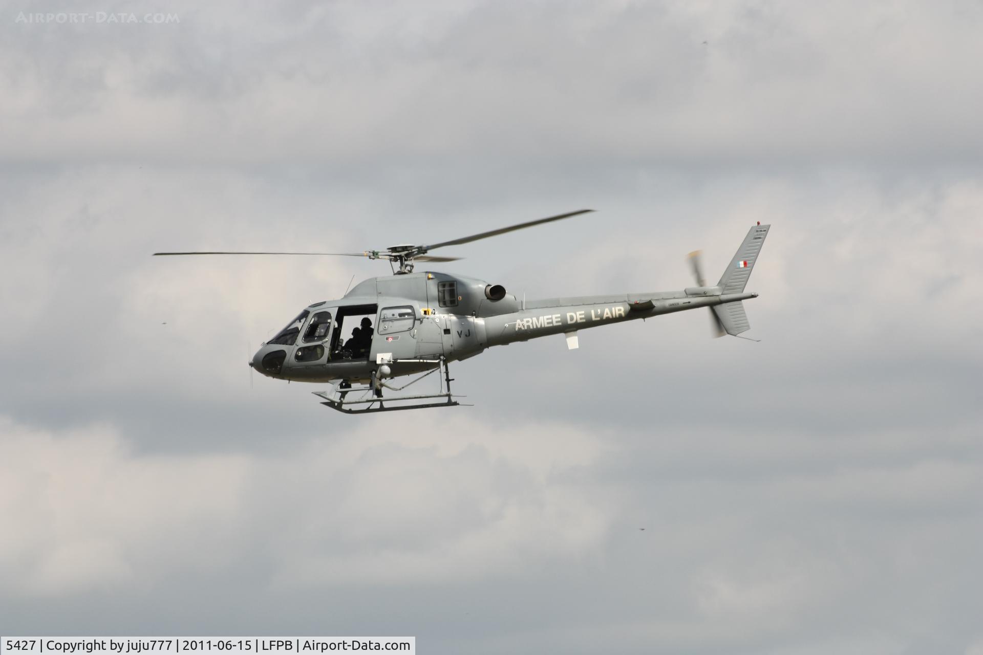 5427, Aérospatiale AS-555AN Fennec C/N 5427, on training for SIAE 2011