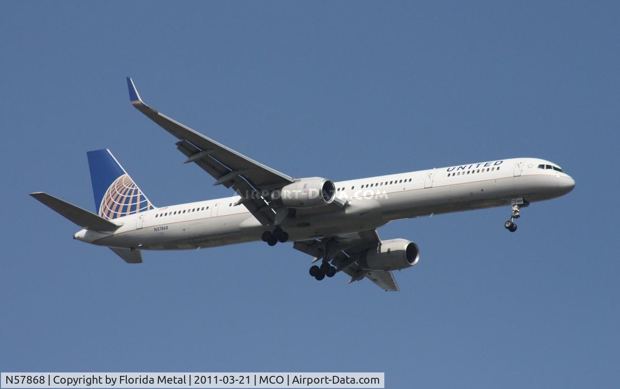 N57868, 2002 Boeing 757-33N C/N 32590, United 757-300