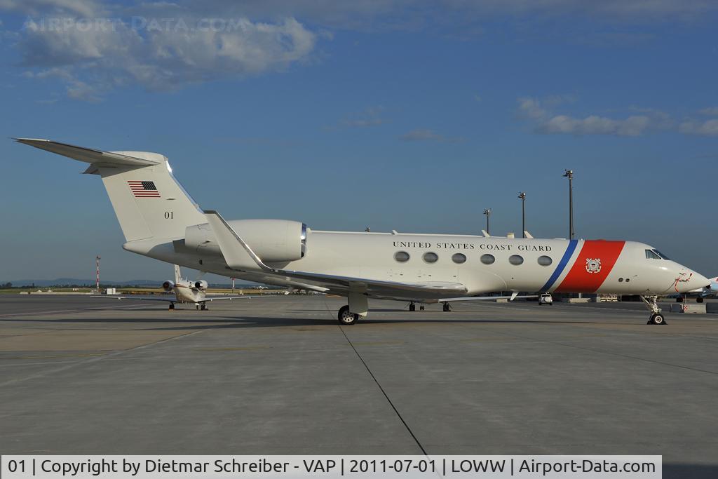 01, 2001 Gulfstream Aerospace C-37A (Gulfstream V) C/N 653, United States Coast Guard Gulfstream 5
