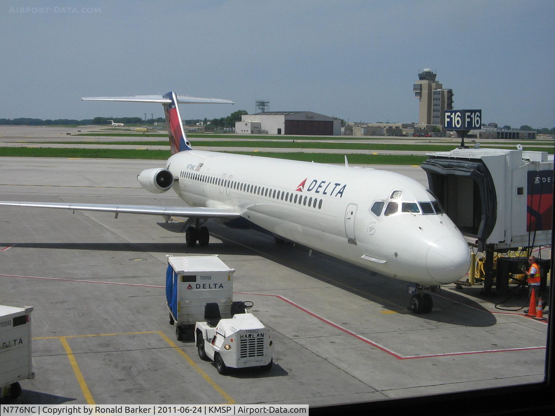 N776NC, 1979 McDonnell Douglas DC-9-51 C/N 47786, MN-St Paul