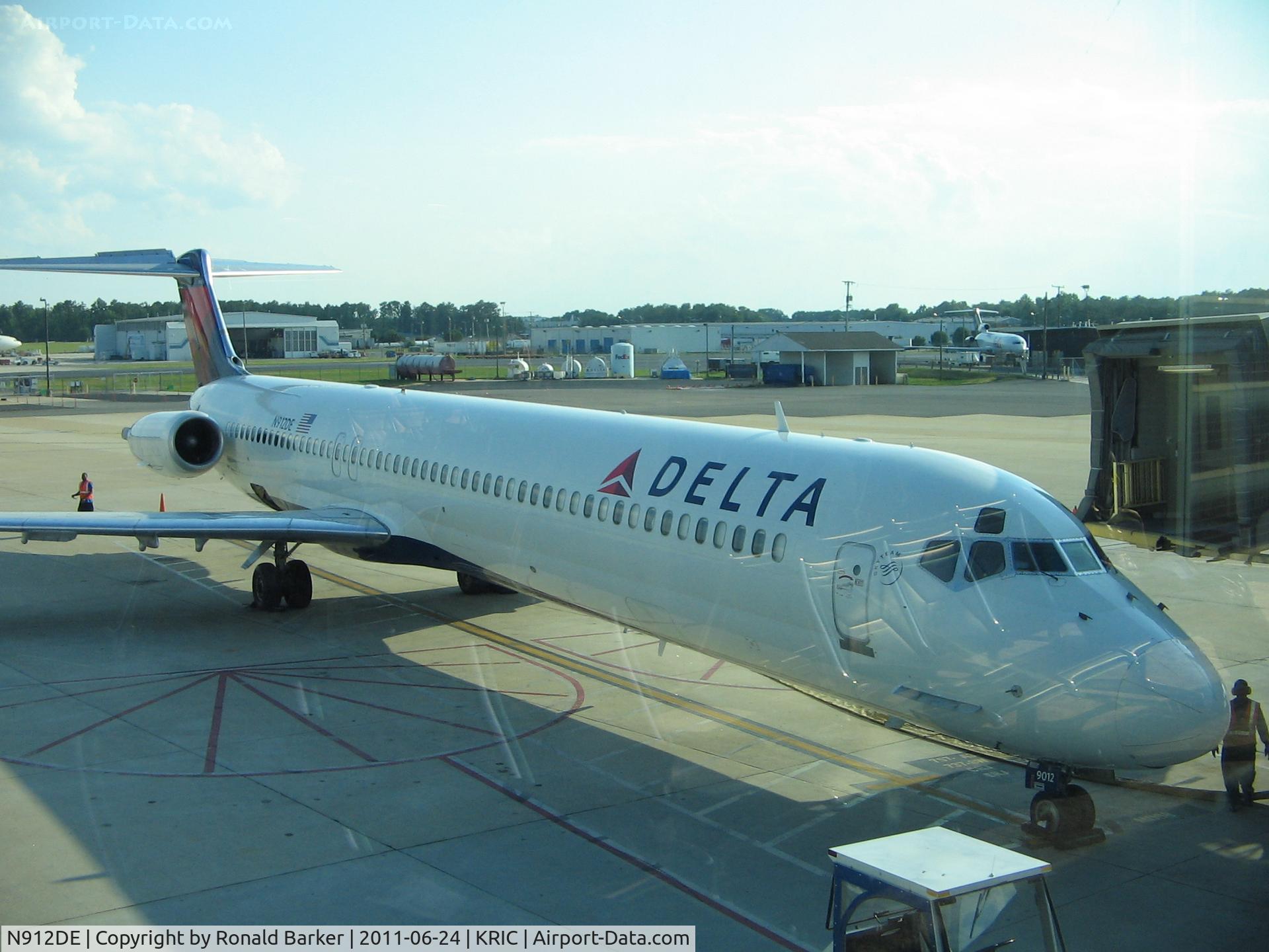 N912DE, 1992 McDonnell Douglas MD-88 C/N 49997, Richmond