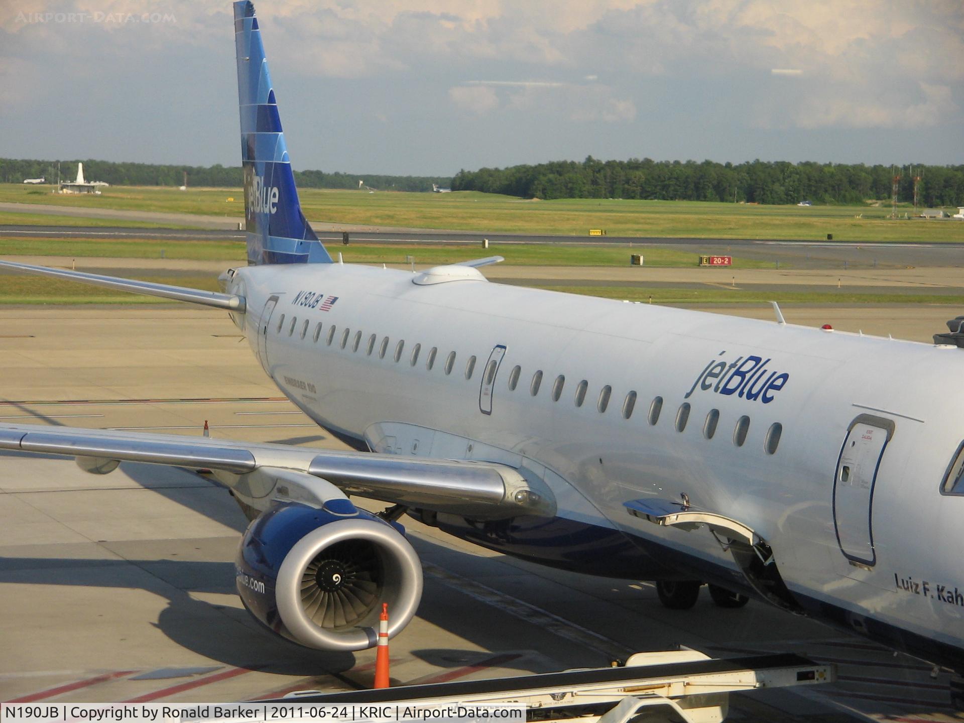 N190JB, 2005 Embraer 190AR (ERJ-190-100IGW) C/N 19000011, Richmond