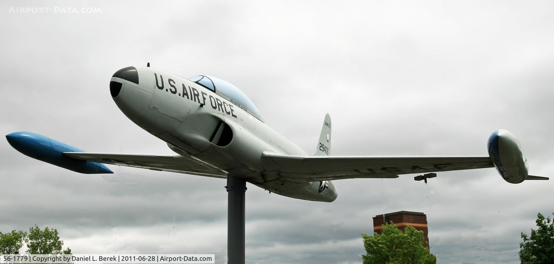 56-1779, 1956 Lockheed T-33A Shooting Star C/N 580-1129, Lockheed T-33A 56-1779 masquerading as 52-9406, flown by William Gatling.