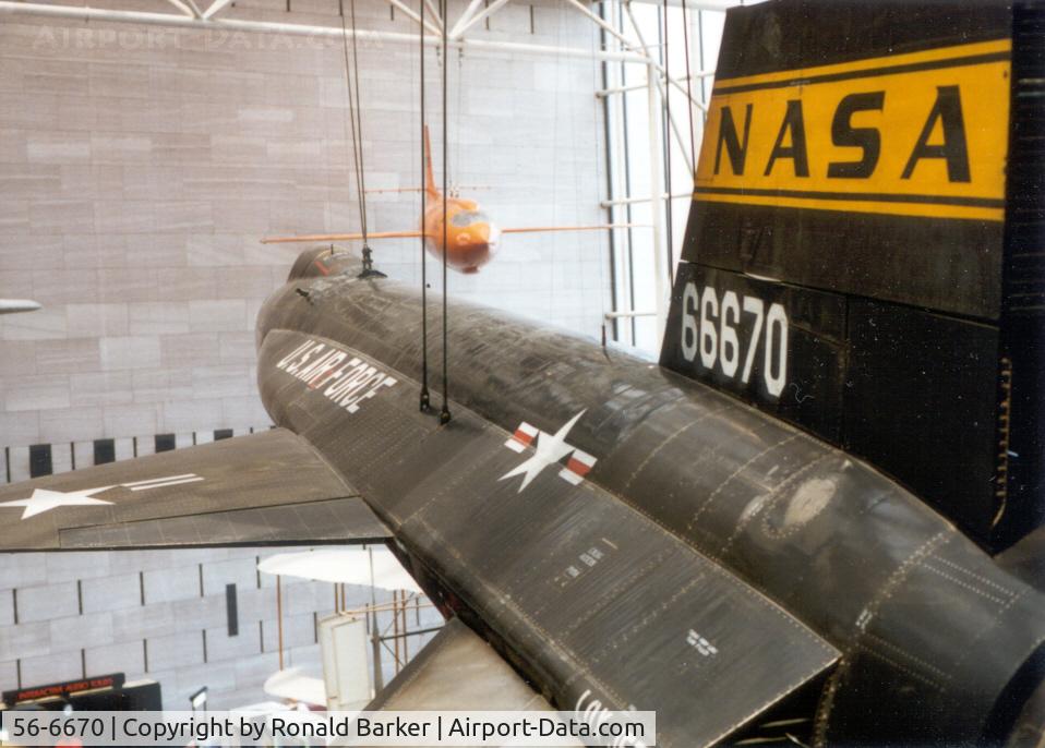 56-6670, 1956 North American X-15A C/N 240-1, Air & Space Museum