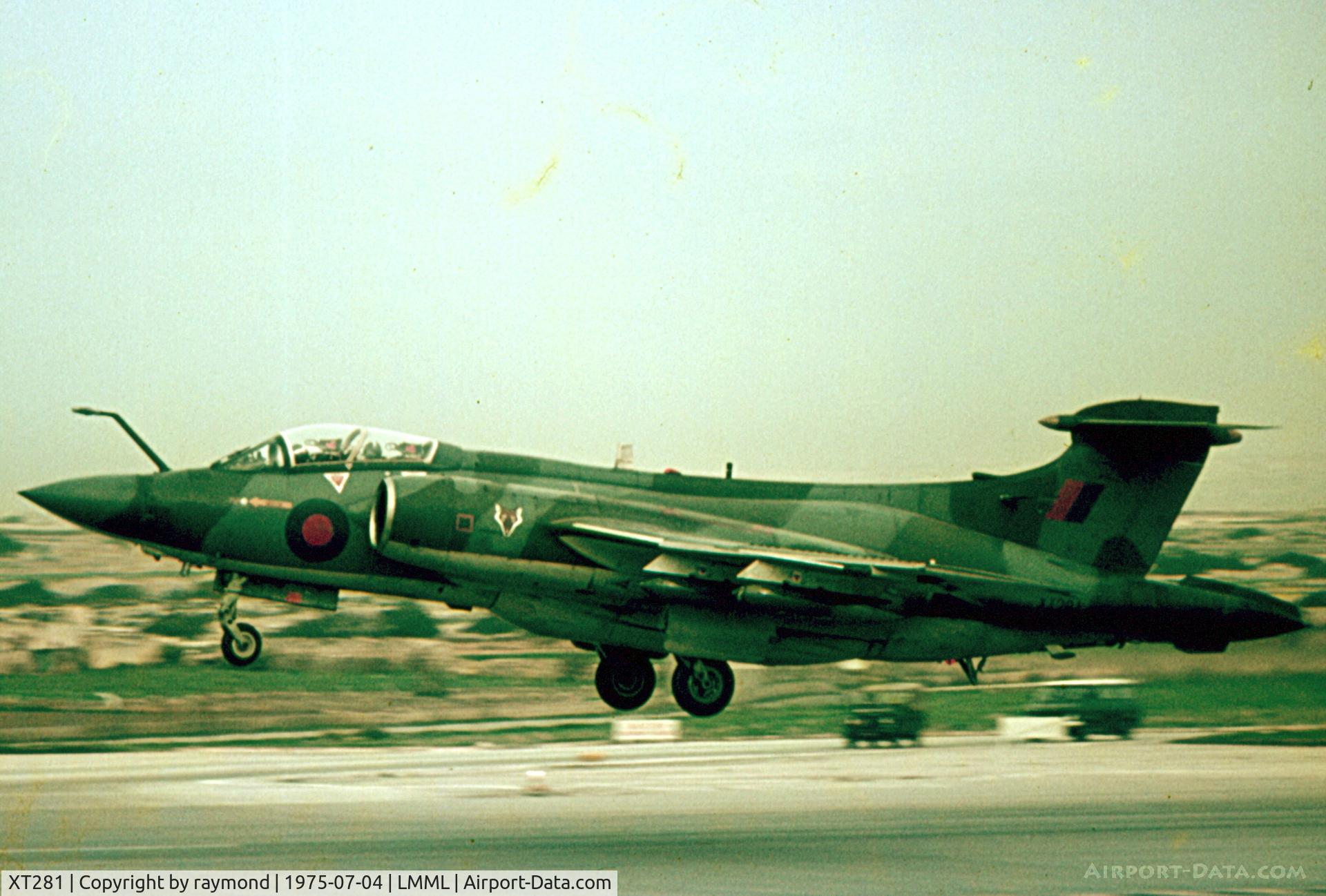 XT281, 1965 Hawker Siddeley Buccaneer S.2B C/N B3-03-65, Buccaneer CT281 12Sqd RAF