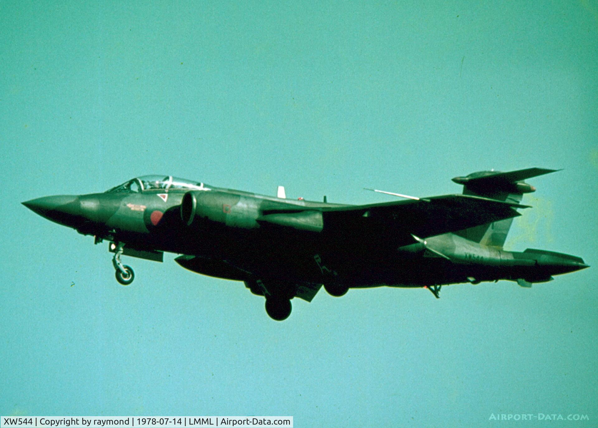 XW544, 1972 Hawker Siddeley Buccaneer S.2B C/N B3-05-71, Buccaneer XW544/H 15Sqd RAF