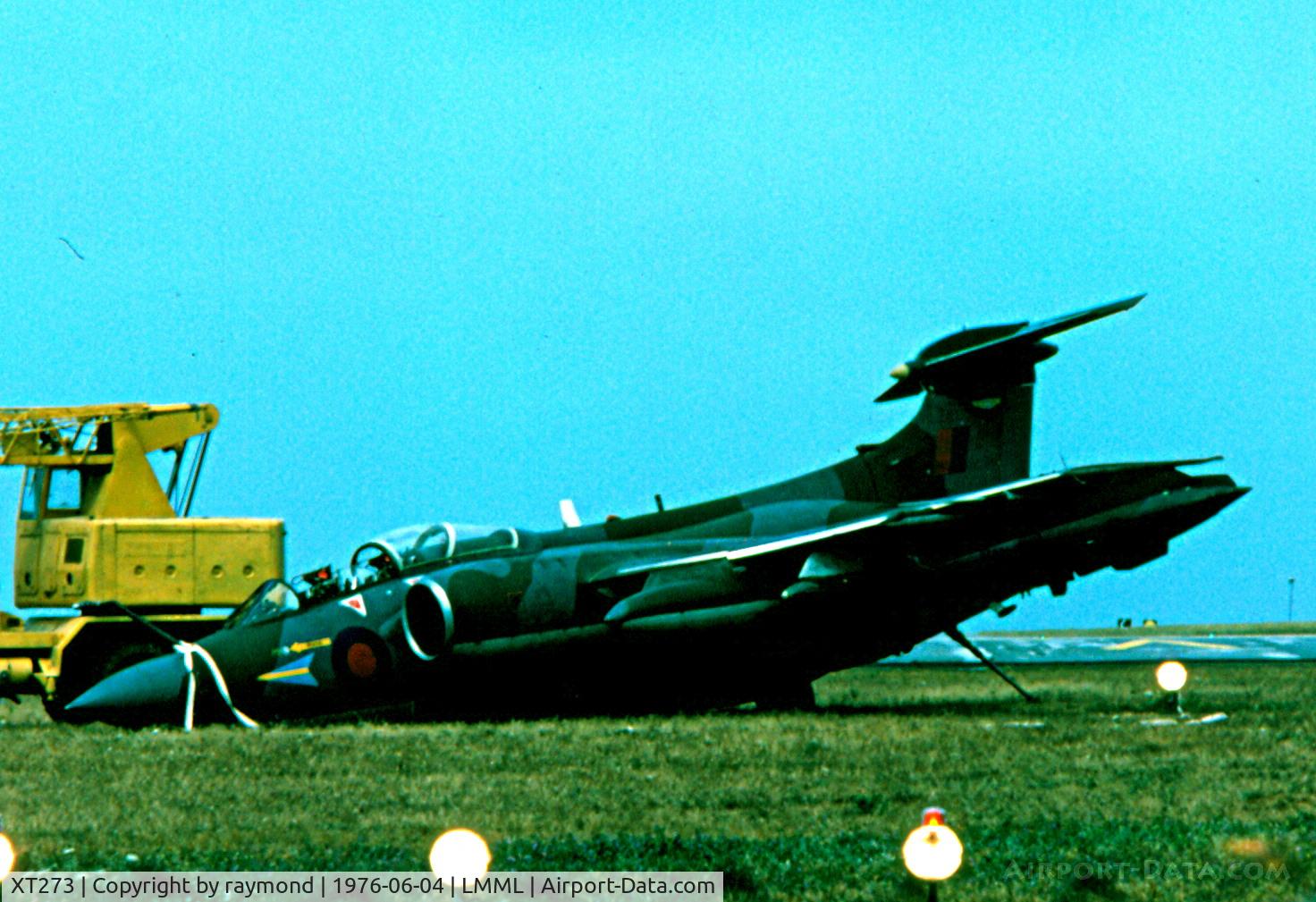 XT273, 1965 Hawker Siddeley Buccaneer S.2A C/N B3-16-64, Buccaneer XT273 208Sqd RAF