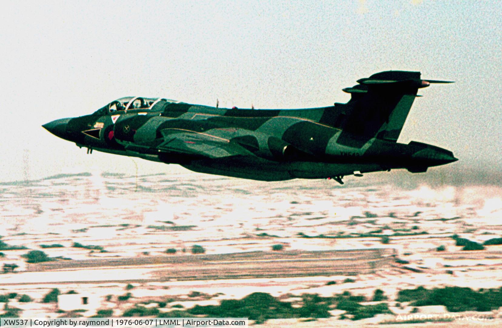 XW537, 1971 Hawker Siddeley Buccaneer S.2B C/N B3-06-70, Buccaneers XW537/G & XW543/W of N016Sqd RAF performing a spectacular low level double take-off from RAF Luqa.