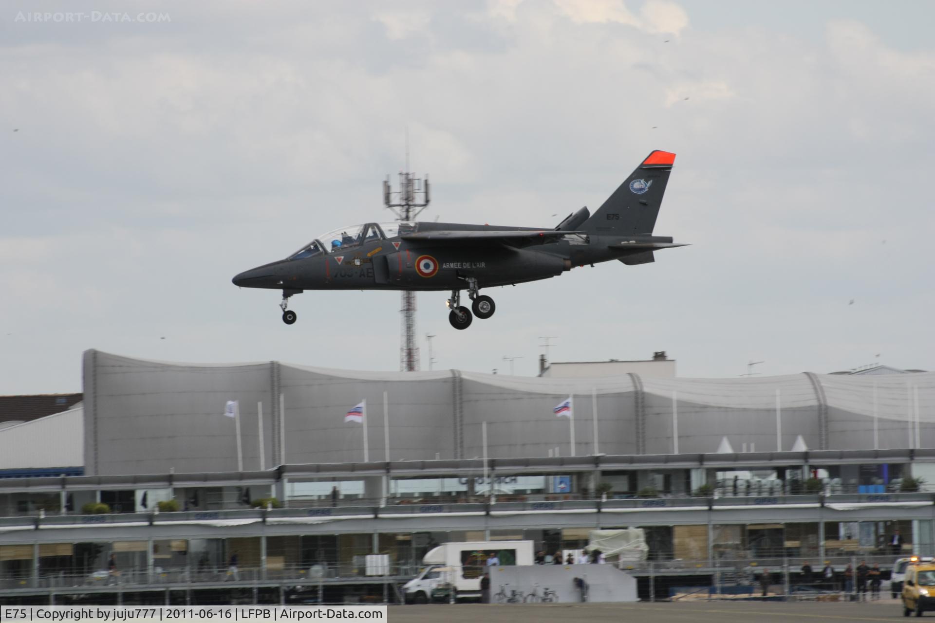 E75, Dassault-Dornier Alpha Jet E C/N E75, on training for SIAE 2011, with code 705-AE