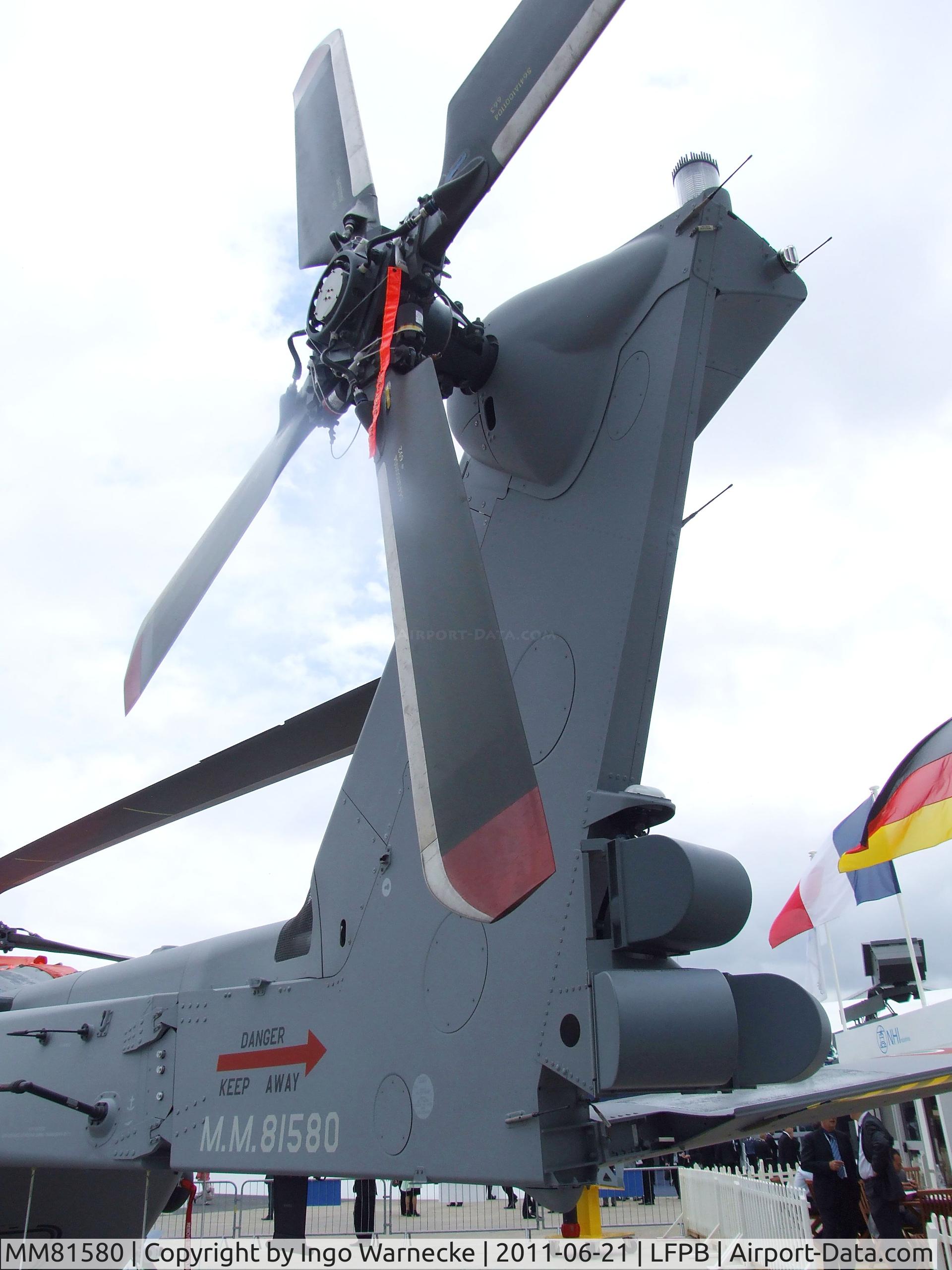 MM81580, NHI NH-90 NFH Caiman C/N 1033, NHI NH90 NFH of the Marina Militare Italiana at the Aerosalon 2011, Paris
