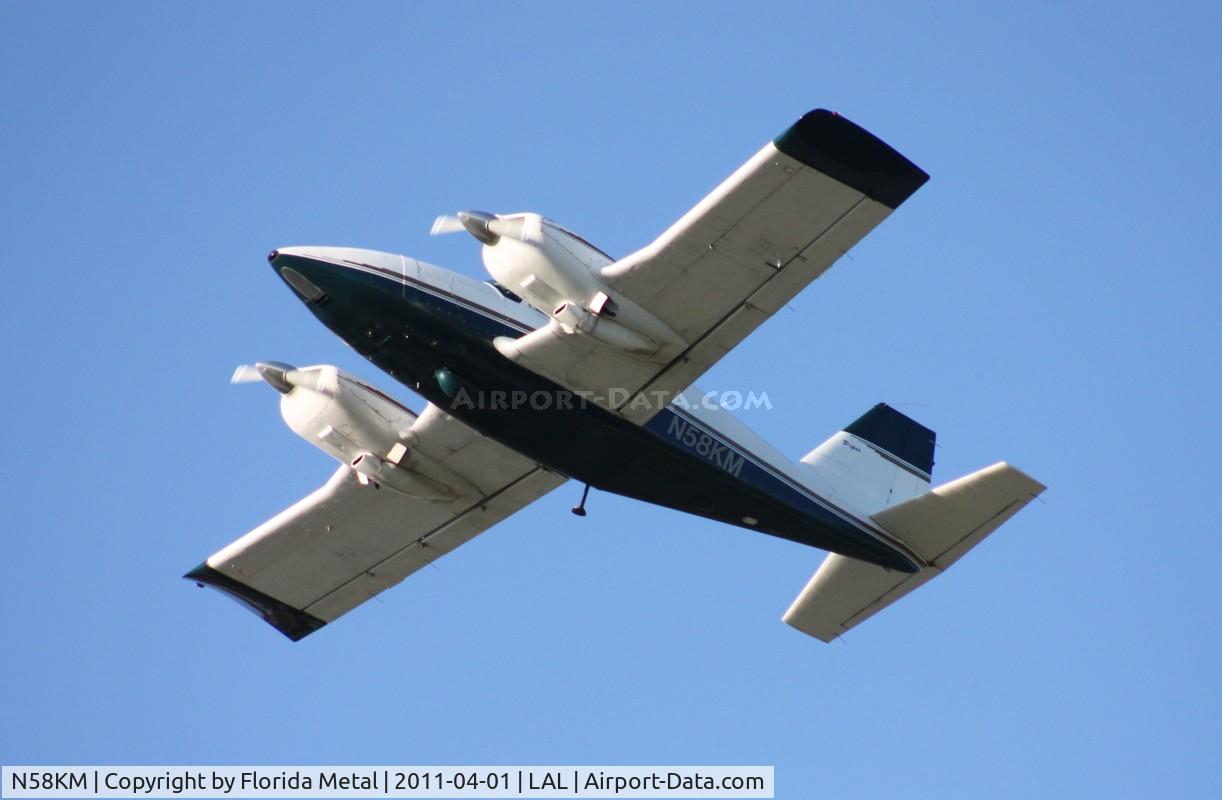 N58KM, 1974 Piper PA-23-250 Aztec C/N 27-7405440, PA-23-250