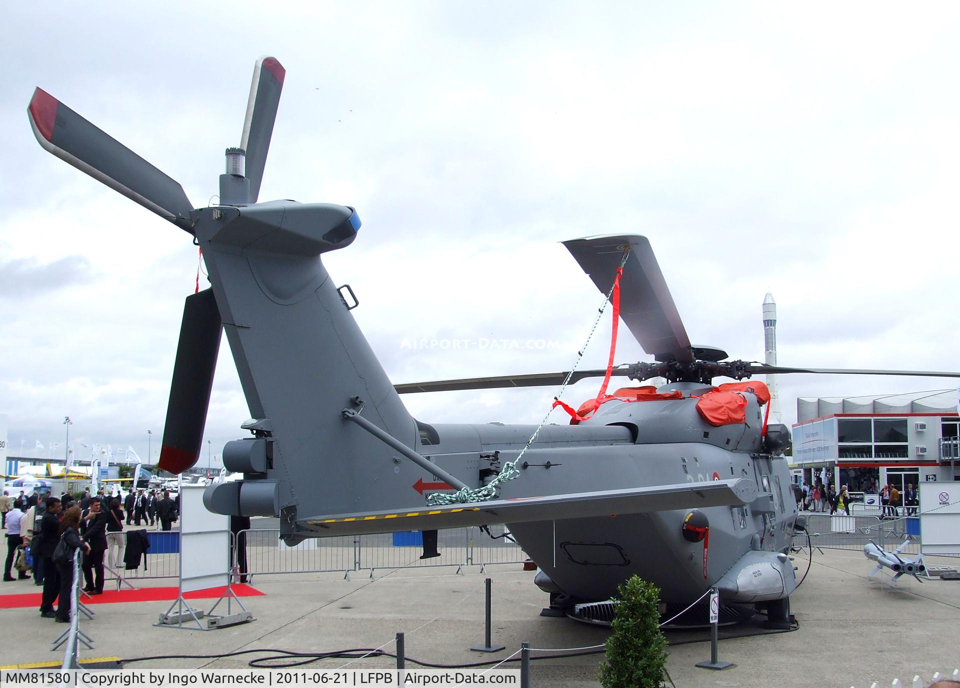 MM81580, NHI NH-90 NFH Caiman C/N 1033, NHI NH90 NFH of the Marina Militare Italiana at the Aerosalon 2011, Paris