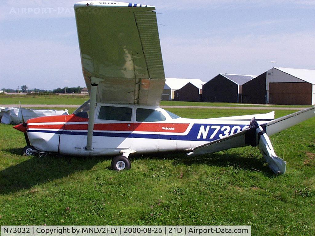 N73032, Cessna 172M C/N 17267243, Overnight winds, thunderstorms damage many planes in Lake Elmo

Published on August 27, 2000
Powerful thunderstorms packing high winds, hail and rain raced through several suburbs east of St. Paul early Saturday, uprooting decades-old trees and flippin