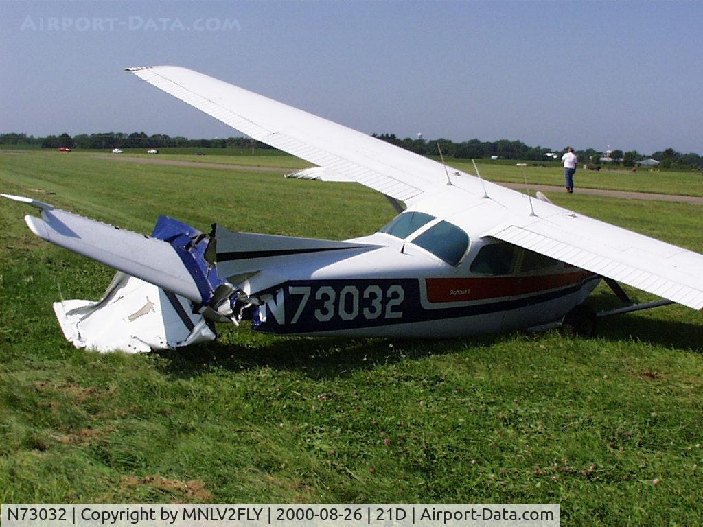 N73032, Cessna 172M C/N 17267243, Overnight winds, thunderstorms damage many planes in Lake Elmo

Published on August 27, 2000
Powerful thunderstorms packing high winds, hail and rain raced through several suburbs east of St. Paul early Saturday, uprooting decades-old trees and flippin