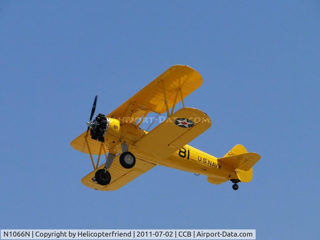 N1066N, 1942 Boeing A75N1 (PT-17) C/N 75-5293, Westbound leading the way for N65696