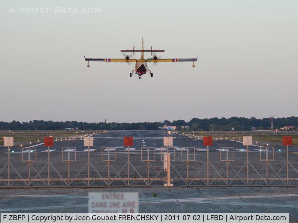 F-ZBFP, 1993 Canadair CL-215-6B11 CL-415 C/N 2002, PELICAN 31 landing 11