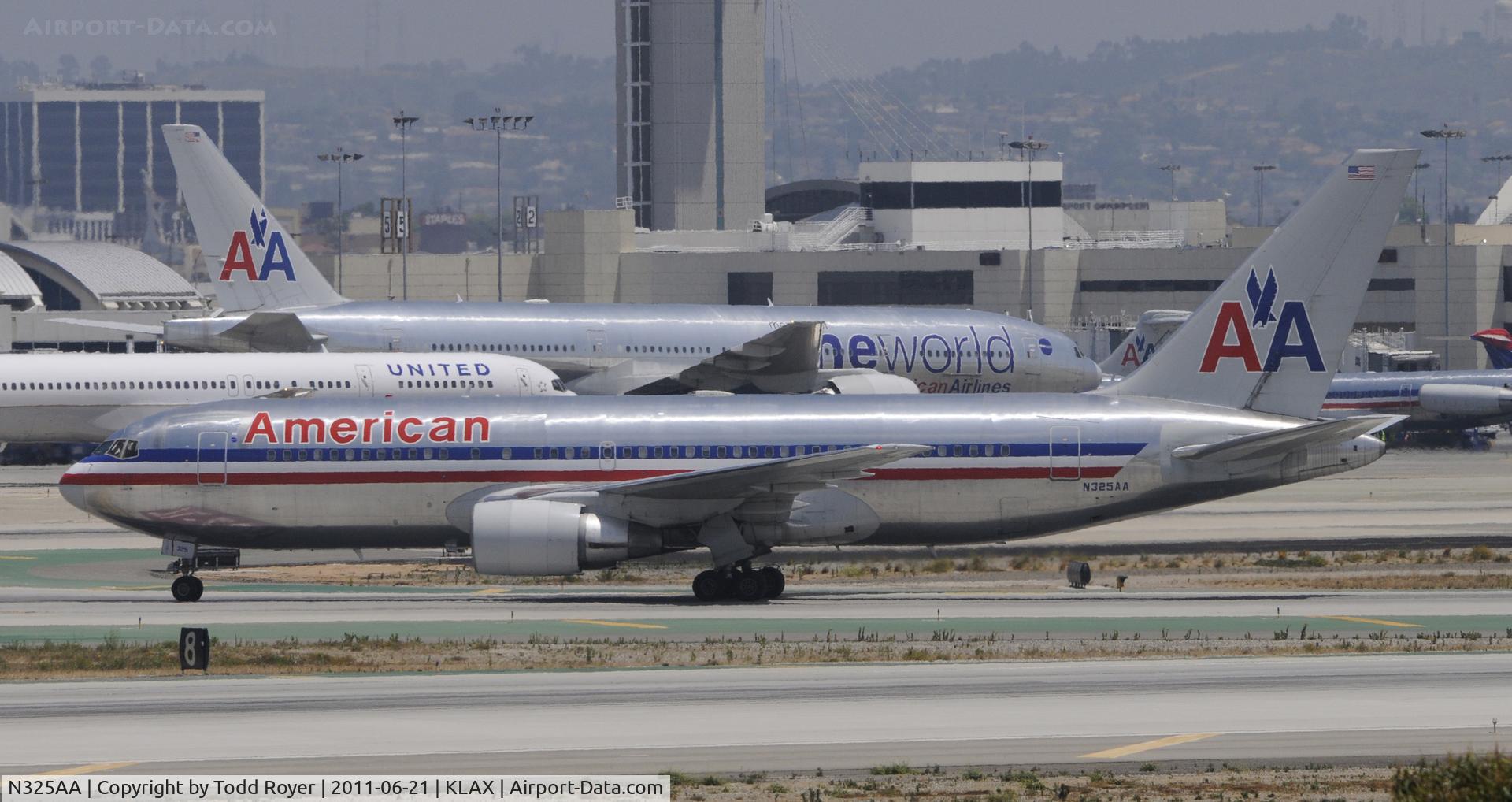 N325AA, 1986 Boeing 767-223 C/N 22326, Arriving at LAX