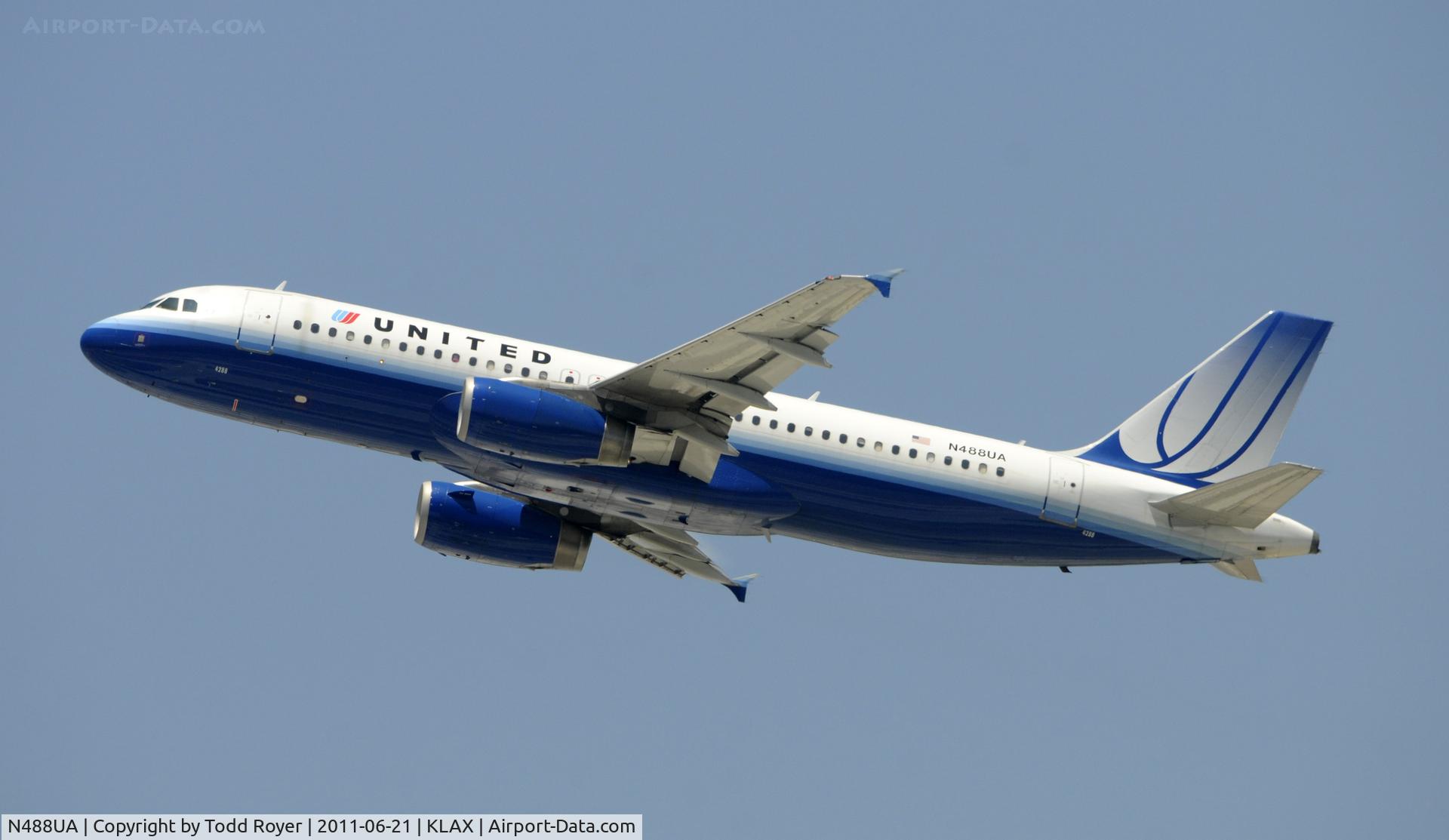 N488UA, 2001 Airbus A320-232 C/N 1680, Departing LAX