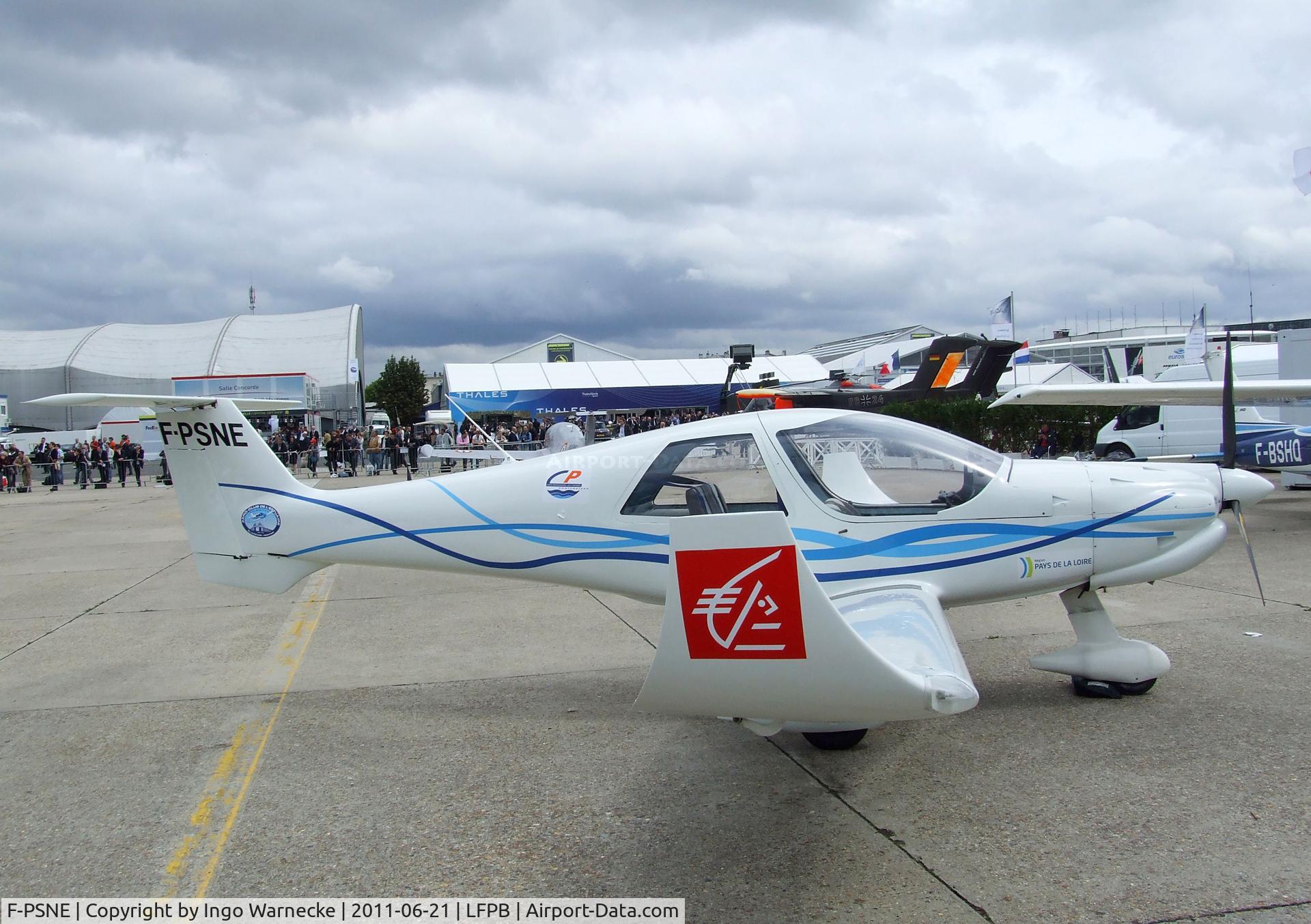 F-PSNE, Dyn'Aero MCR-4S C/N 73, Dyn Aero MCR-4S at the Aerosalon 2011, Paris