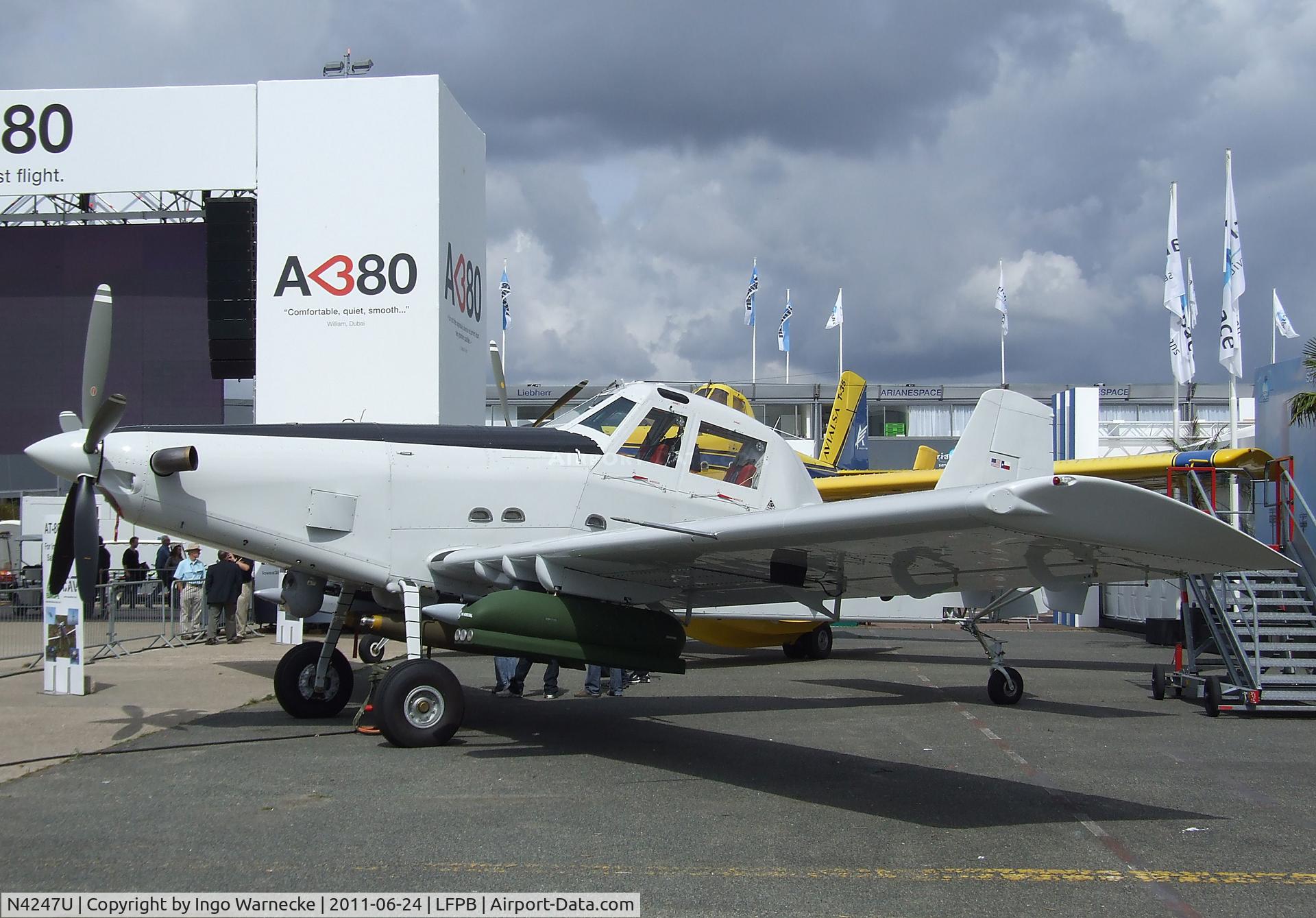 N4247U, Air Tractor AT-802 C/N 802-4001, Air Tractor AT-802U at the Aerosalon 2011, Paris