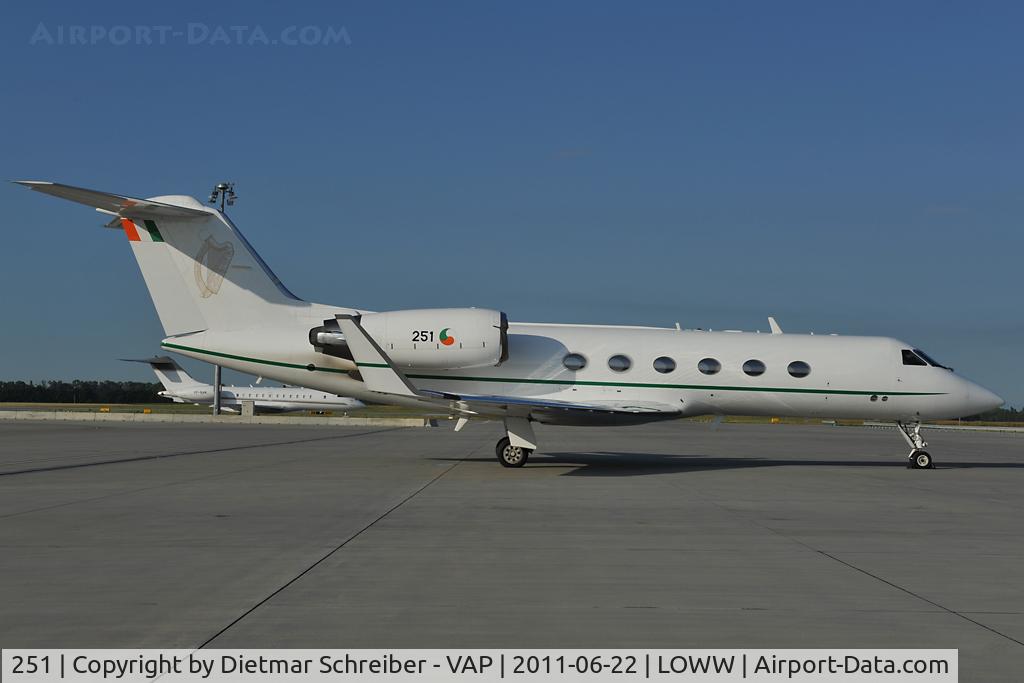251, 1991 Gulfstream Aerospace G-IV C/N 1160, Irish Air Corps Gulfstream 4