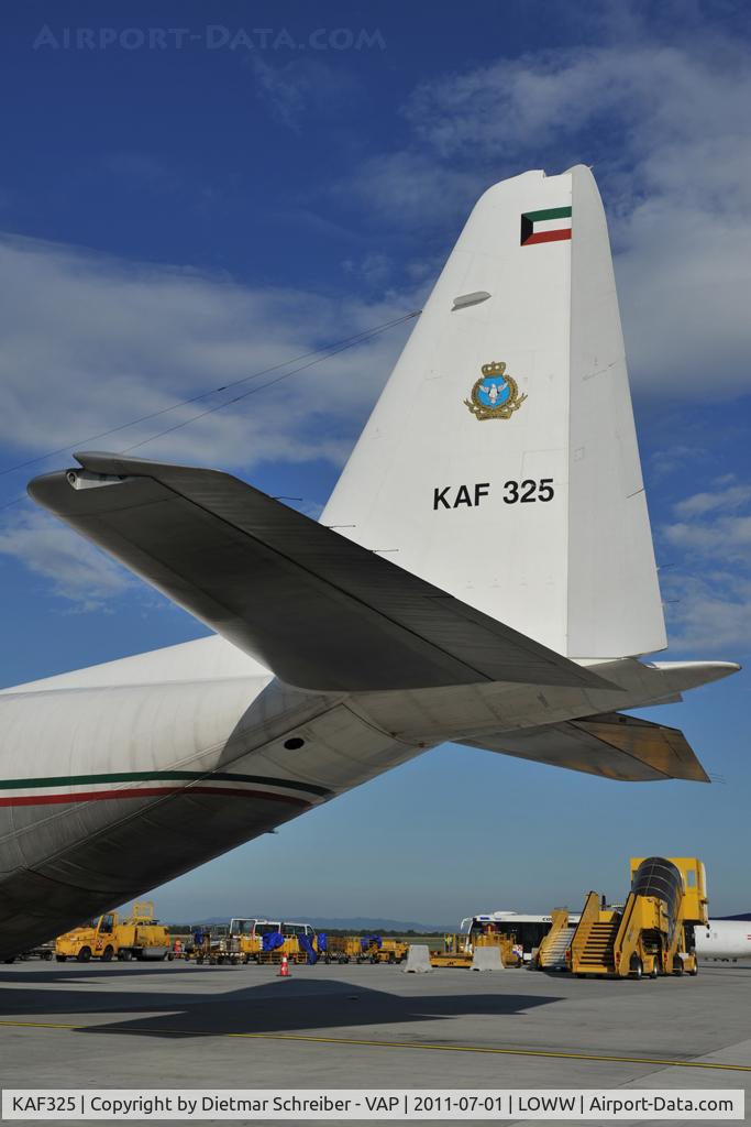KAF325, 1983 Lockheed L-100-30 Hercules (L-382G) C/N 382-4955, Kuwait Air Force C130 Hercules