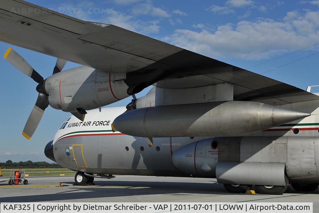 KAF325, 1983 Lockheed L-100-30 Hercules (L-382G) C/N 382-4955, Kuwait Air Force C130 Hercules