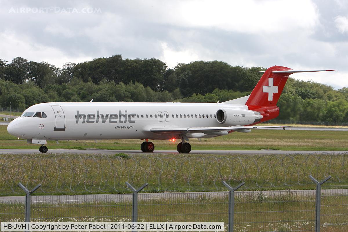 HB-JVH, 1990 Fokker 100 (F-28-0100) C/N 11324, blink