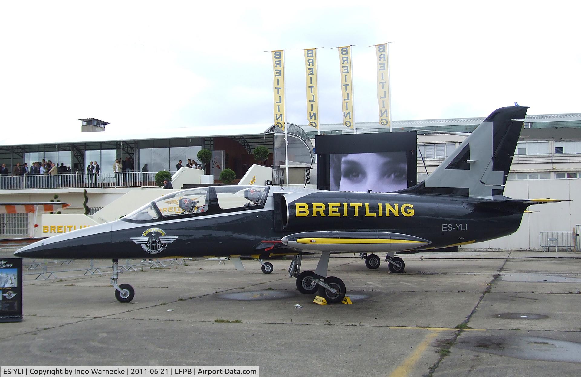 ES-YLI, Aero L-39 Albatros C/N 691876, Aero L-39 Albatros of the BREITLING Jet Team at the Aerosalon 2011, Paris