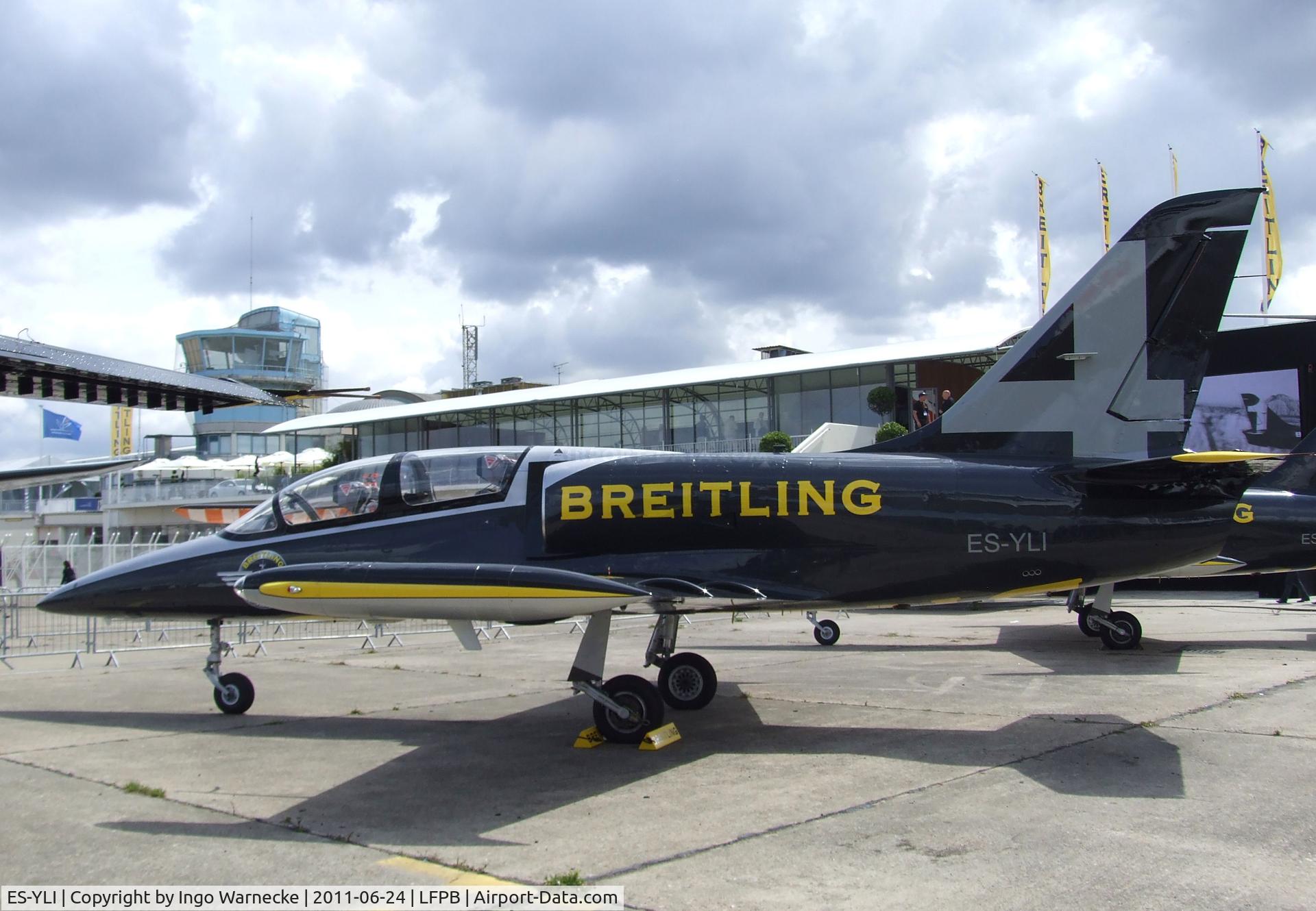 ES-YLI, Aero L-39 Albatros C/N 691876, Aero L-39 Albatros of the BREITLING Jet Team at the Aerosalon 2011, Paris