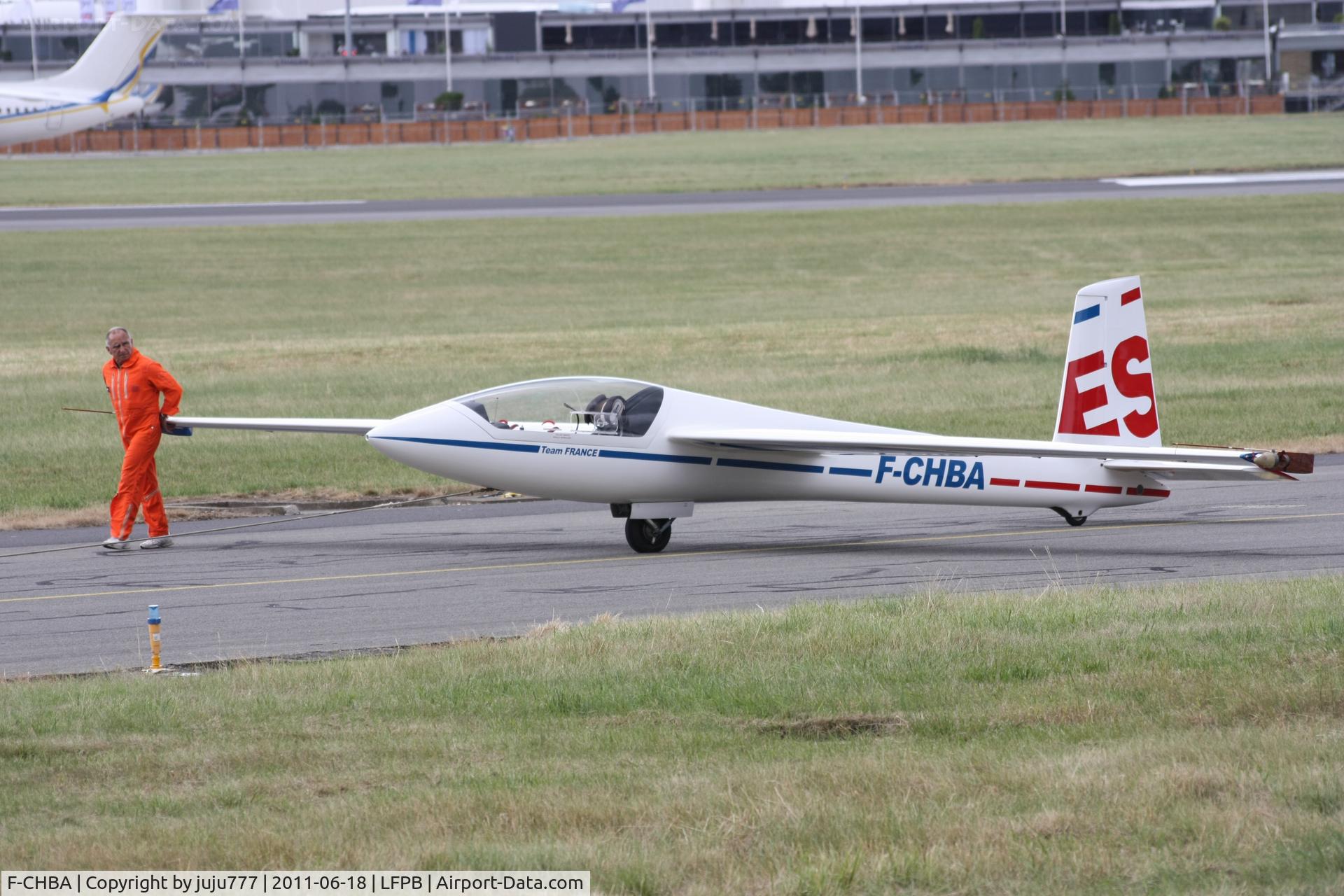 F-CHBA, Marganski Swift S-1 C/N 108, on training for SIAE 2011