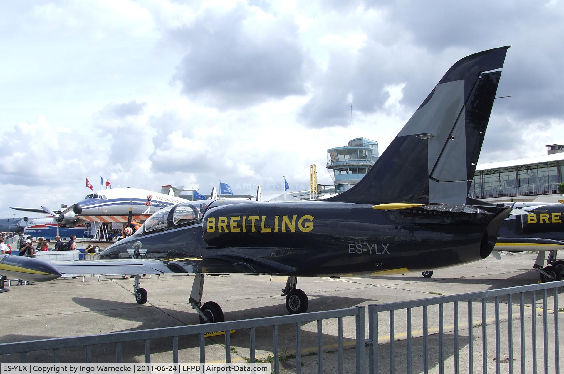 ES-YLX, Aero L-39 Albatros C/N 432905, Aero L-39 Albatros of the BREITLING Jet Team at the Aerosalon 2011, Paris