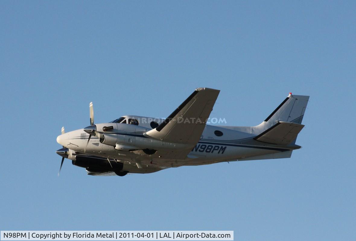 N98PM, 1974 Beech E-90 King Air C/N LW-131, Beech E90