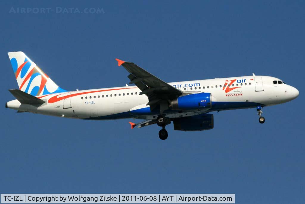 TC-IZL, 2002 Airbus A320-233 C/N 1730, visitor