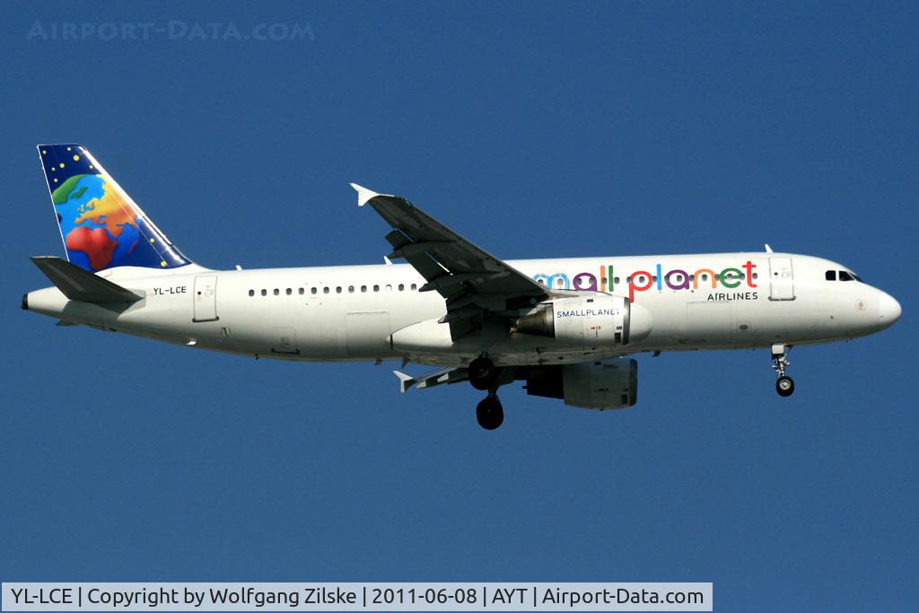 YL-LCE, 1992 Airbus A320-211 C/N 311, visitor