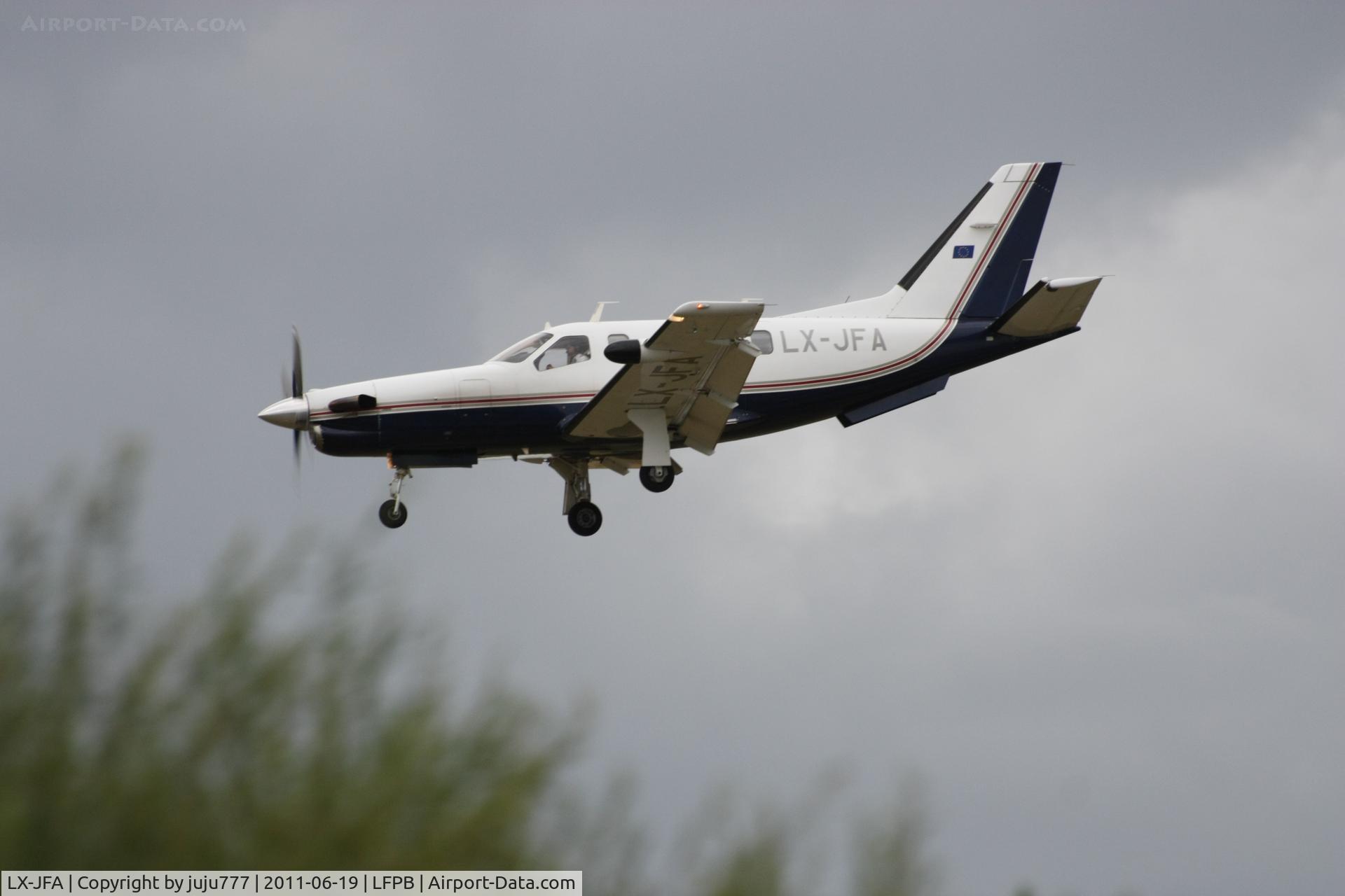 LX-JFA, 1992 Socata TBM-700 C/N 63, on transtis at Le Bourget