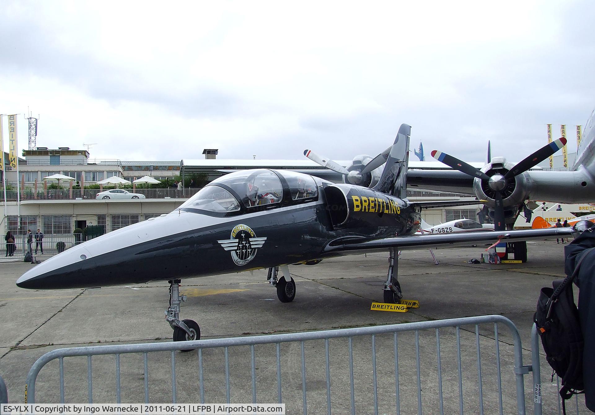 ES-YLX, Aero L-39 Albatros C/N 432905, Aero L-39 Albatros of the BREITLING Jet Team at the Aerosalon 2011, Paris