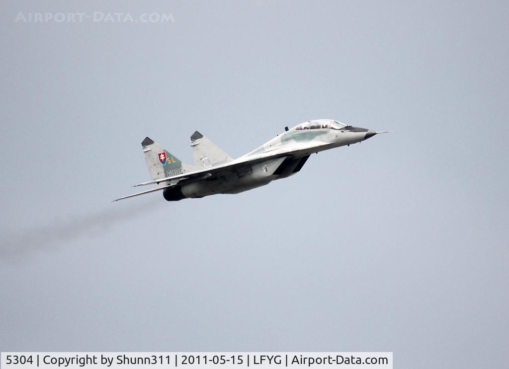 5304, Mikoyan-Gurevich MiG-29UB C/N N50903028253, During LFYG Airshow 2011